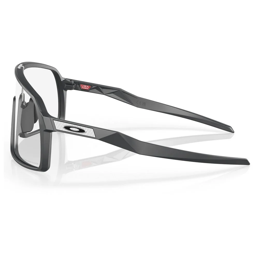 Lunettes De Soleil Oakley Sutro Matte Carbon Clear To Black Iridium Photochromic 4 Lunettes De Soleil Oakley Sutro Matte Carbon Clear To Black Iridium Photochromic – Image 2